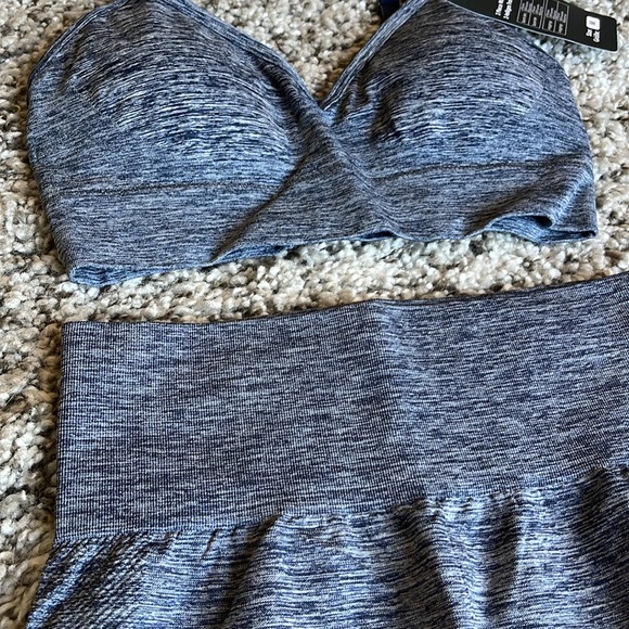 2 Piece Workout Set NWT - Picture 2 of 4